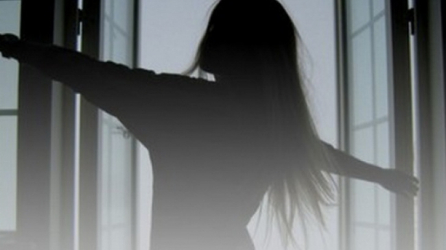 Появилась информация о состоянии школьницы, которая выпрыгнула из окна столичного лицея