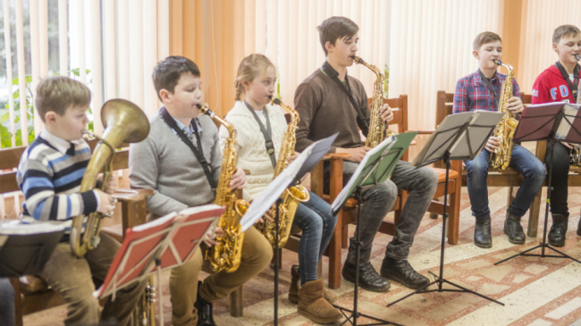 Școală de talente la Slobozia-Dușca. Vezi în ce condiții copiii fac lecții