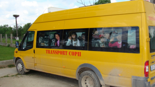 Учащиеся из нескольких населенных пунктов не попали в школу