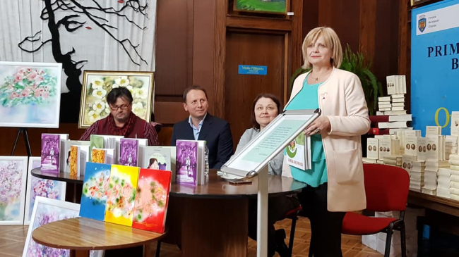 Sergiu Botezatu și Gutiera Prodan au lansat cartea “Plimbări prin Lumină”