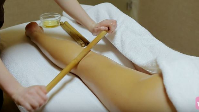 Массаж бамбуковыми палочками в салоне Aquaterra
