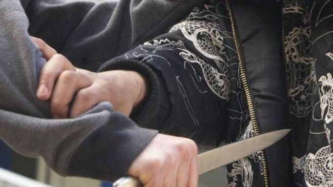 В Иркутске ученик воткнул нож в спину однокласснику прямо на уроке