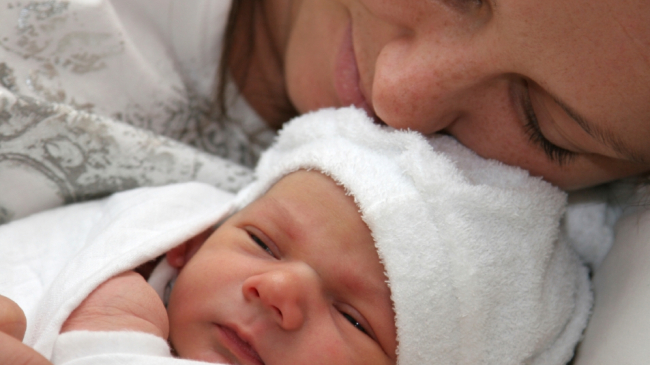 Câţi copii s-au născut în maternităţile din Capitală în noaptea Învierii