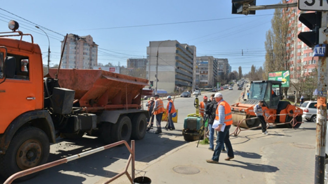 Ямочный ремонт продолжается. Сегодня дорожники работают на этих улицах