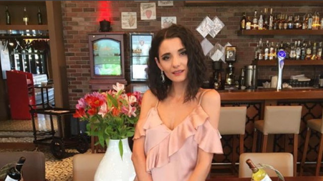 Cum arată Lilu într-o rochie de 50 de lei