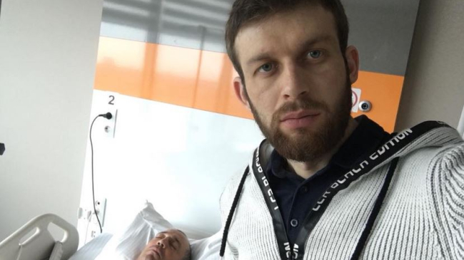 Un tată a 3 copii are nevoie de ajutorul nostru, pentru a nu rămâne paralizat