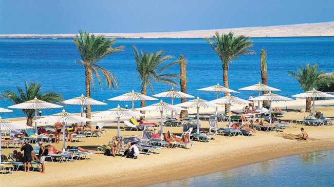 Atenție la contractele de vacanță! Ce a pățit o familie care planifica un sejur în Egipt