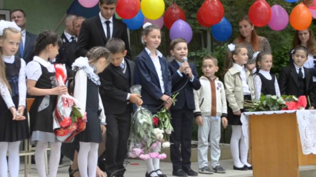 Когда в молдавских школах прозвенит последний звонок
