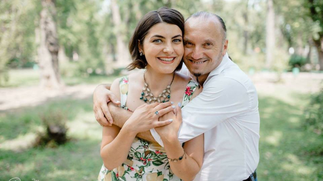 Anatol Durbală e omagiat. Cum l-a felicitat soția sa