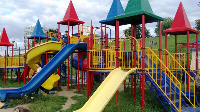Peste 100 de terenuri de joacă vor fi amenajate în Chișinău