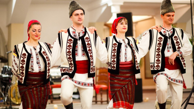 Vino la Ziua Națională a Portului Popular