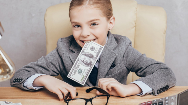 Cele 3 mari greșeli despre bani pe care le fac părinții