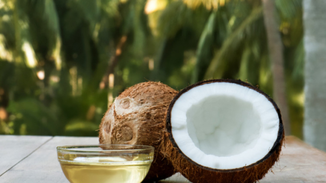 Răsturnare de situație. Uleiul de cocos, nociv pentru sănătate