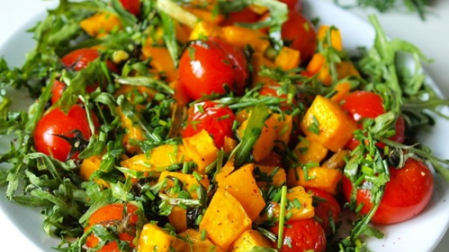 Salate cu dovleac: 5 rețete delicioase și ușor de preparat