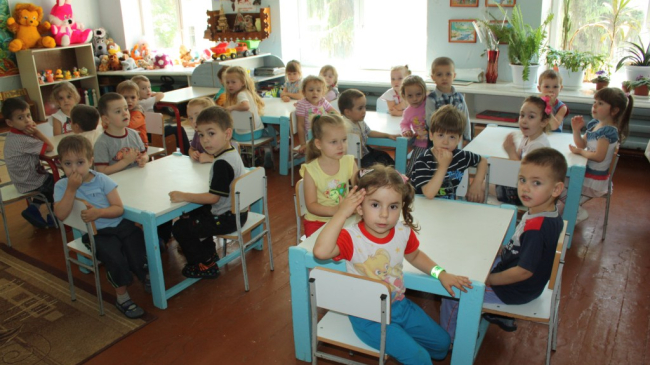 Grădinițele ar putea avea un program mai scurt de lucru