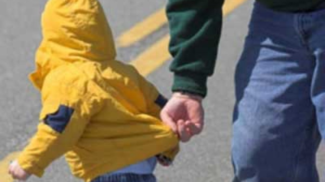 Tentativă de furt a unui copil, în curtea unui liceu din capitală