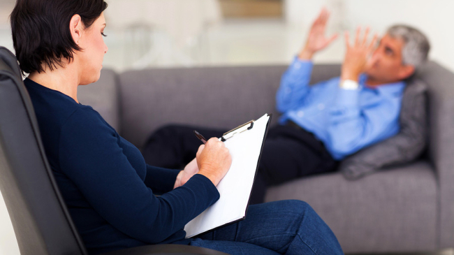 Обращающиеся к психологу жители Молдовы часто сталкиваются с осуждением