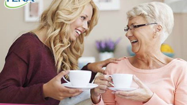 De Ziua Bunicuțelor, Tena oferă gratis produse de îngrijire!