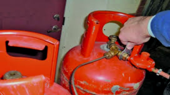 Locatarii sunt îndemnați să-i denunțe pe cei care folosesc butelii de gaze în apartamente. Iată cum o puteți face