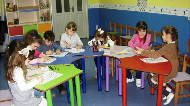 Cum să înveţe copilul bunele maniere?