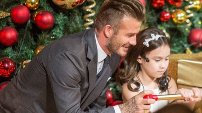 Дэвид Бекхэм заранее поздравил детей с Новым годом