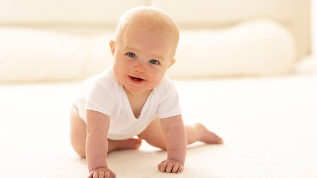 Trei reguli pentru mamă, copilul căreia a început a se târî