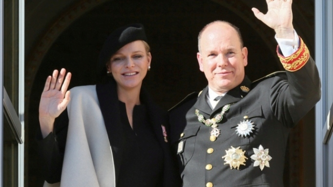 Bucurie în familia regală! E fetiță și băiețel, vezi primele poze