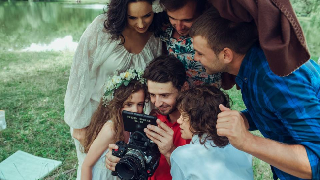 În sfârşit Ionel Istrati şi-a lansat videoclipul misterios