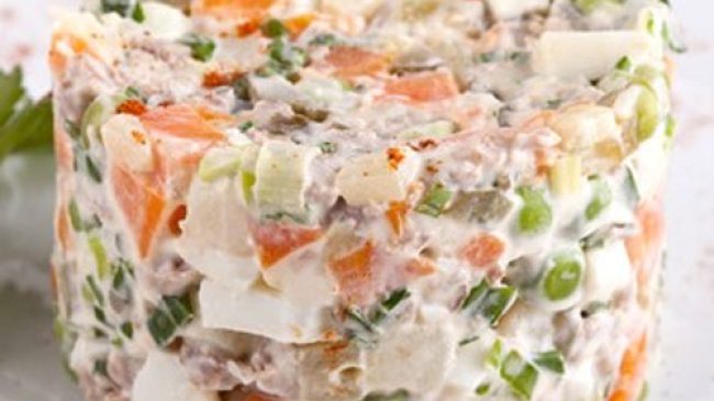 Top cele mai bune 10 rețete pentru salata Olivie