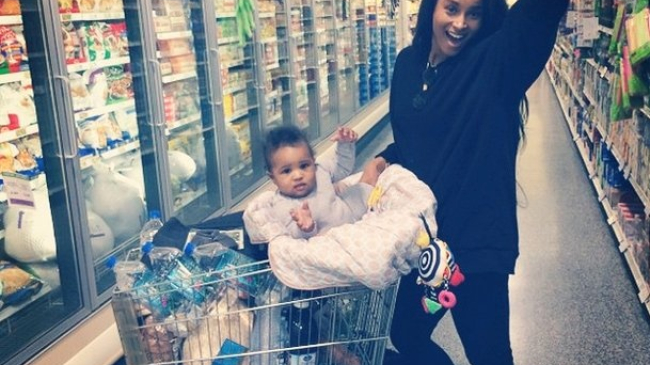 Звездные детки: у кого из знаменитостей в 2014 году появились малыши