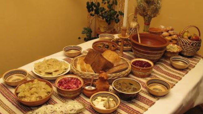 Ужин в Святой вечер безалкогольный: что можно и что нельзя делать в Святой вечер