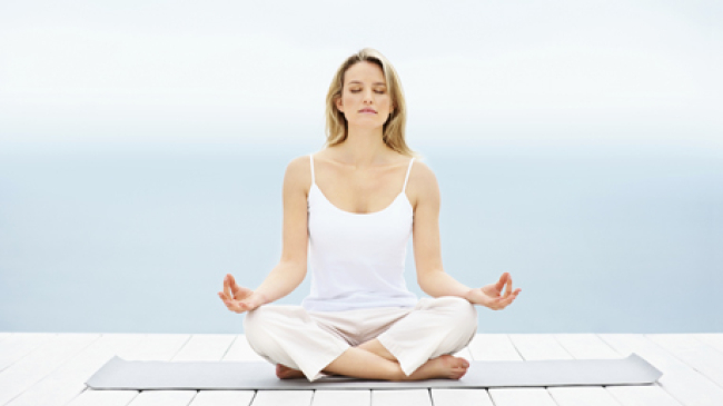 10 motive pentru a practica yoga