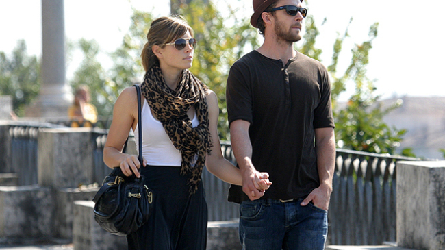 Джастин Тимберлейк выложил фото беременной Джессики Бил