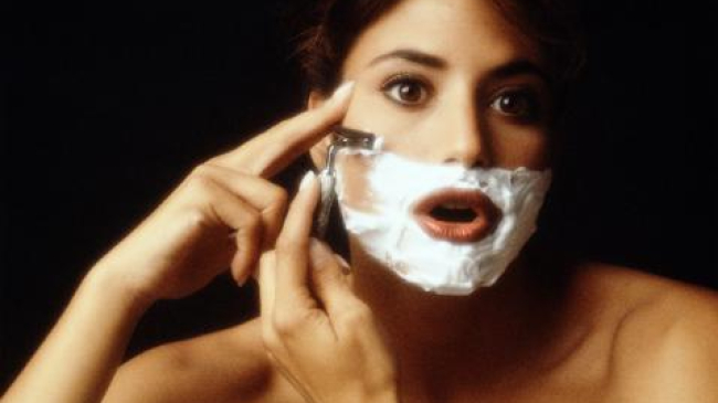 Нужно ли девушкам брить лицо, чтобы стать моложе