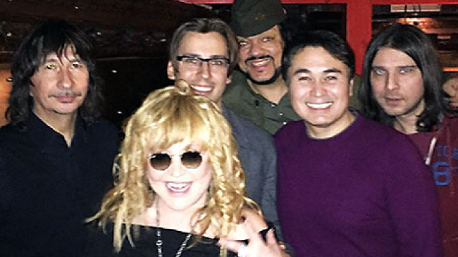 Алла Пугачева оторвалась в ночном клубе с внуком