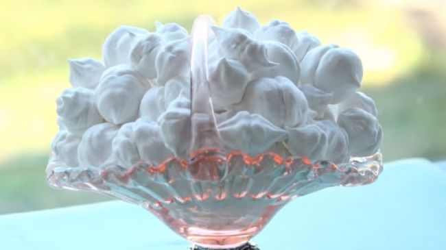 Cum prepari bezele? Rețetă video