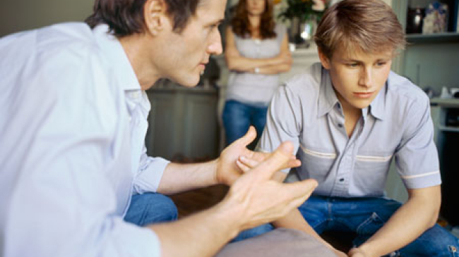 Educarea adolescentului: cum să-și impună tata autoritatea?