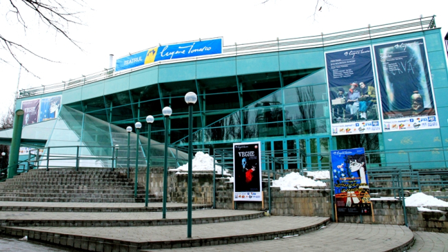 Primul Stand-up Cafe la Chișinău – premieră la teatrul „Eugene Ionesco”