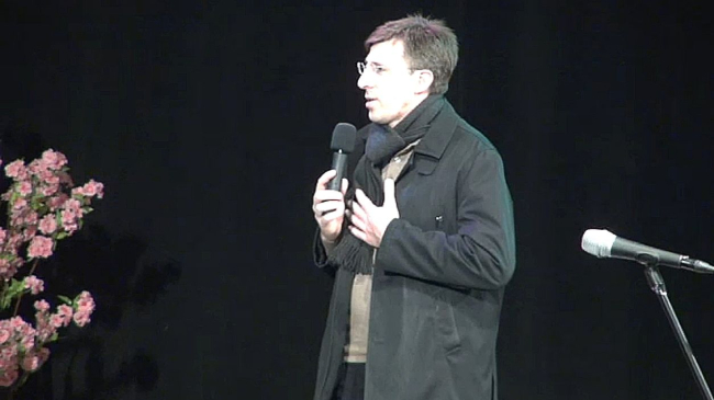 Dorin Chirtoacă, îmbrăcat neadecvat la un eveniment public! A venit în adidași și blugi cu genunchii roși