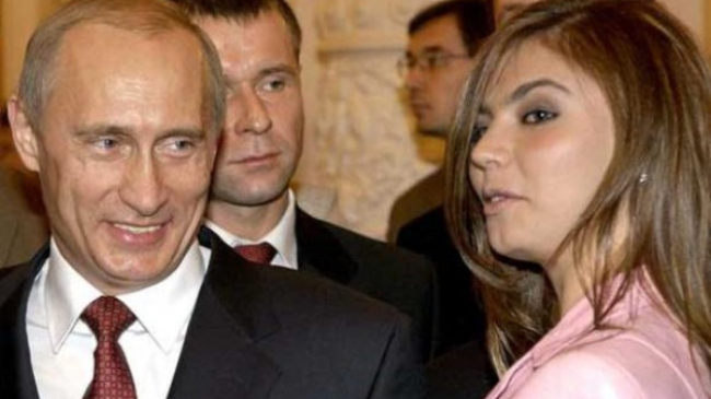 Не то сына, не то дочь: новые подробности о родах Кабаевой и исчезновении Путина