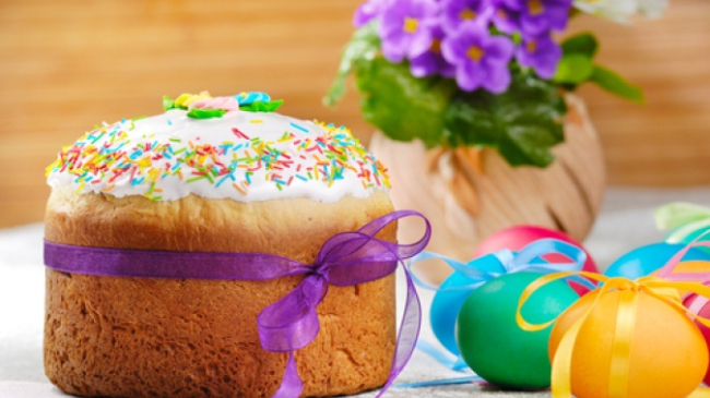 Cozonac pentru Sărbătorile de Paști în multi fierbător