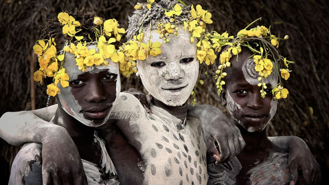 10 потрясающих портретов представителей самых изолированных племен в мире... Уникальные люди!