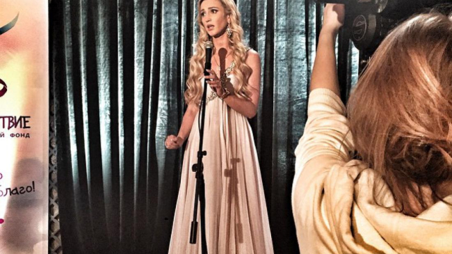 Ольга Бузова комплексует по поводу своей внешности