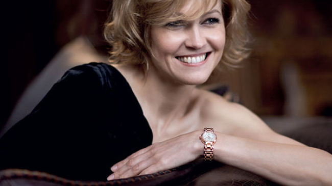 Звезды, которые тратят деньги не на машины и квартиры, а на детей-сирот, инвалидов и нуждающихся