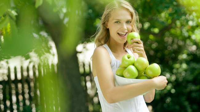 Alimentația sănătoasă: 7 motive ca să mănânci un măr