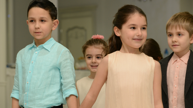 New Fashion Event: „Pink Bubble Gum”, cu drag pentru toate mamicile