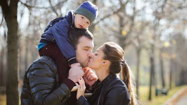 Family Portrait: Albert și Olga Vainberg