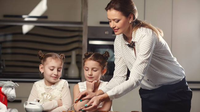 Family Portrait: Ирина Бабусенко с дочками Аликой и Эммой