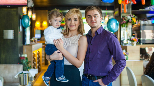 Family Portrait: Иван Здерчук и Алла Ботнарь