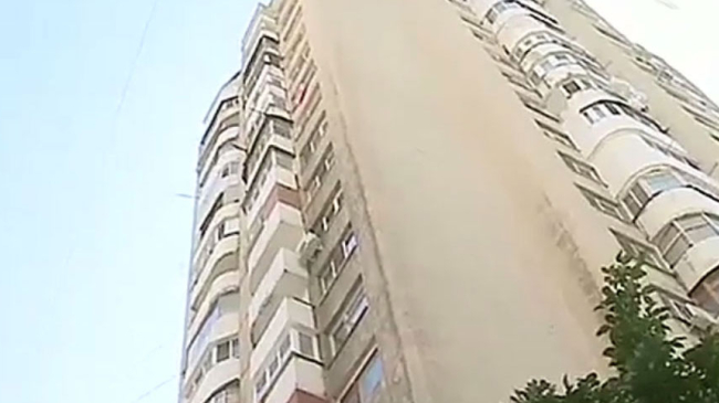 В столице на Чеканах двухлетний ребёнок погиб, выпав с девятого этажа